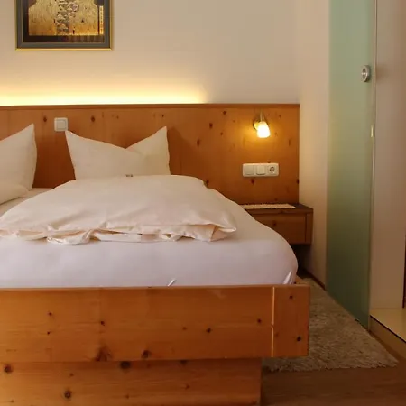 加斯索夫伊斯利策尔宾馆 宾馆 Prägraten