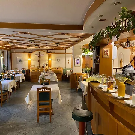 加斯索夫伊斯利策尔宾馆 Prägraten